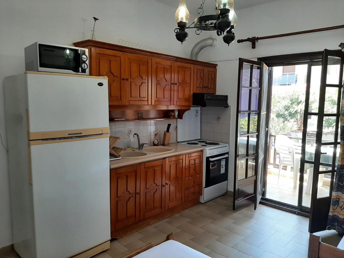 House Kosmas On The Beach Sarti Exterior photo